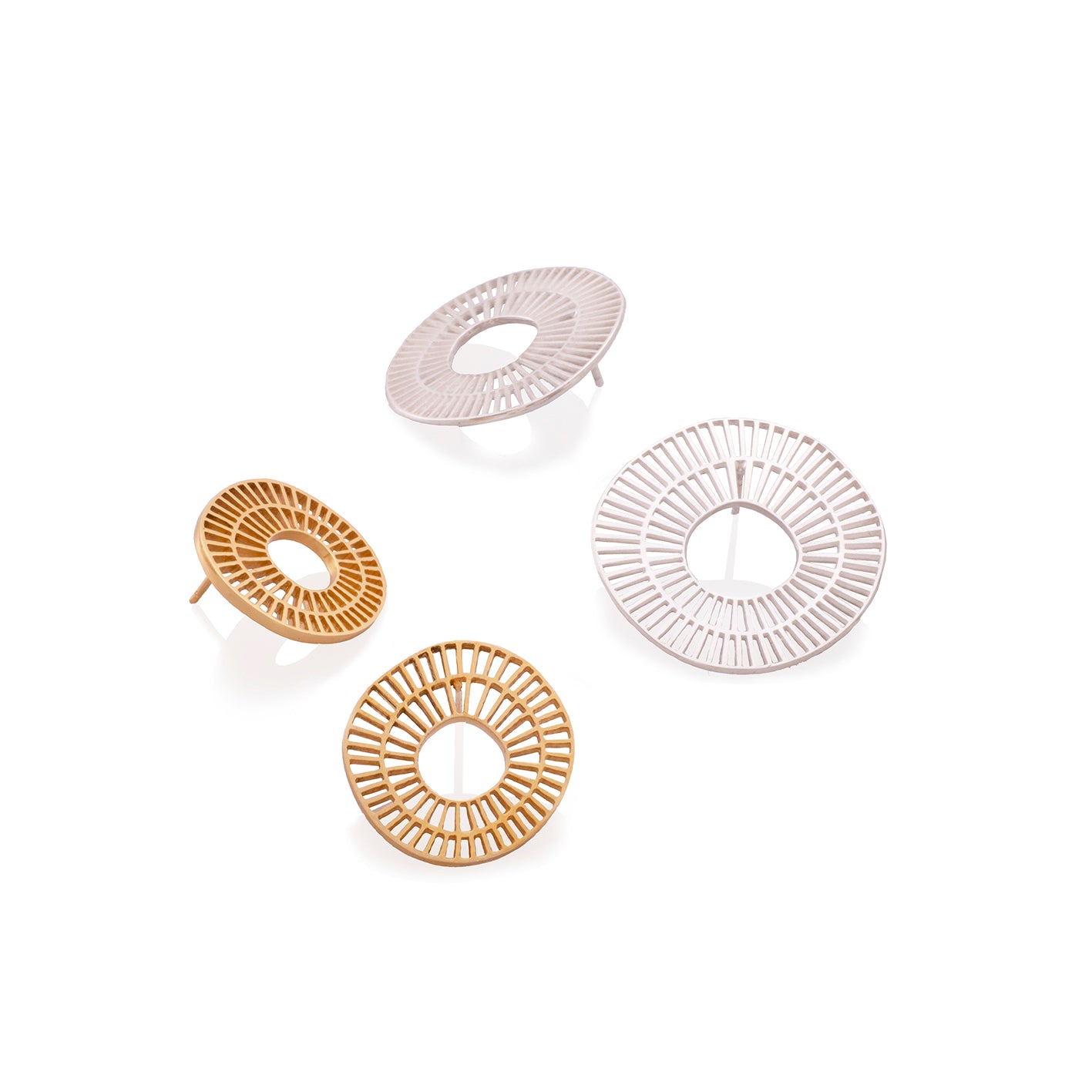 Aretes módulo orgánico en plata 925, vista frontal de dos tamaños. Joyería de autor, hecho en Colombia por Mariana Shuk.