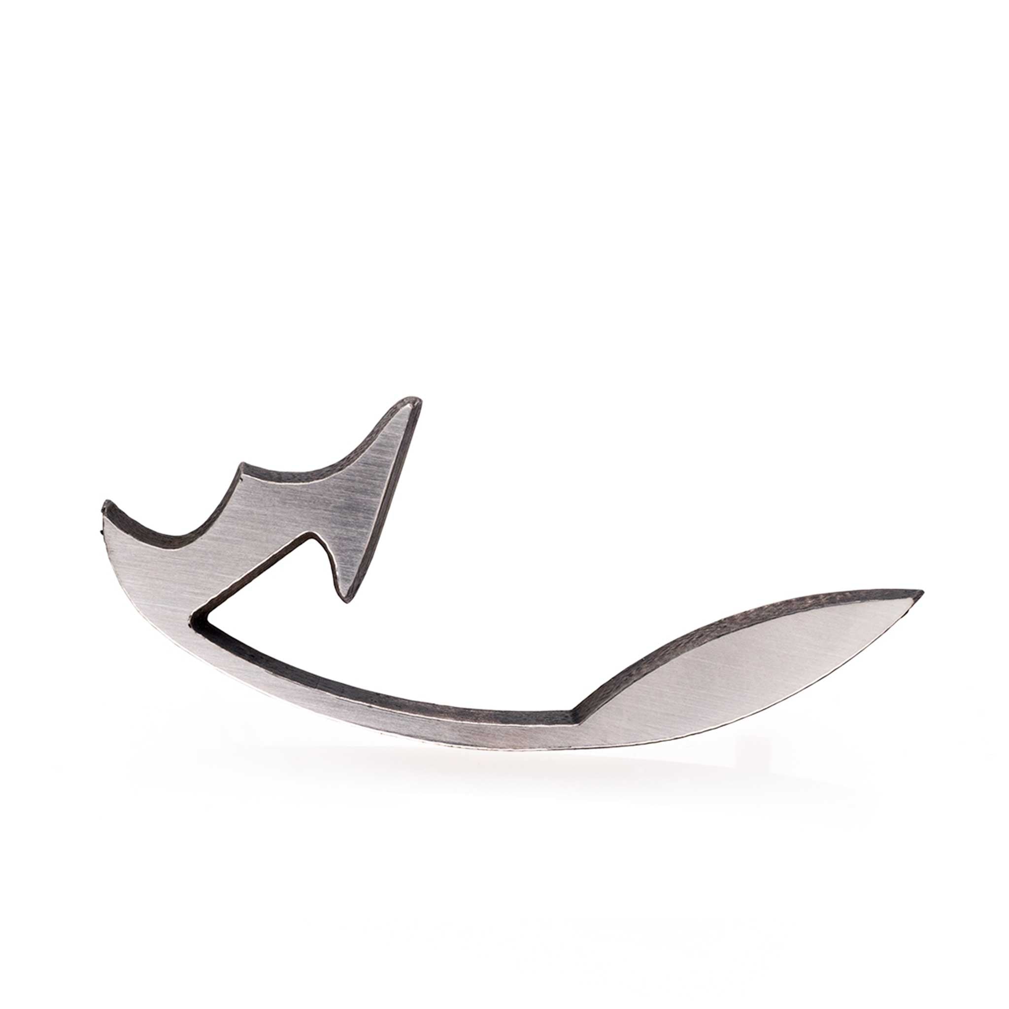 Broche hoja FLW en plata 925, vista frontal. Joyería de autor, hecho en Colombia por Mariana Shuk.