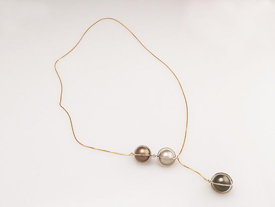 Adjustable three Tahiti pearls necklace | Collar ajustable con tres perlas de Tahiti