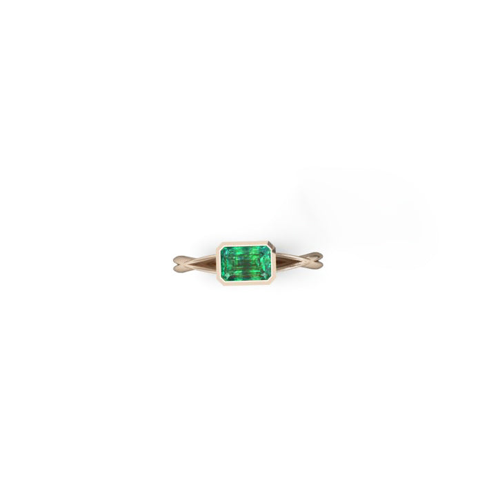 ANILLOS ENTRELAZADOS CON ESMERALDA
