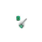 La frescura del verde colombiano se transforma en un destello eterno en estos aretes de autor. Cada esmeralda ovalada de 4.2 x 5.2 mm, brilla con intensidad única sobre oro blanco de 18k. Con medidas de 5.3 x 4.6 x 15.5mm, son una pieza de alta joyería hecha a mano en Colombia, pensada para resaltar la elegancia natural en cada ocasión.