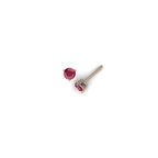 Aretes topos de oro rosado 18k con rubíes redondos talla diamante de 0.29ct (4mm), vista superior. Joyería de autor, hecho en Colombia por Mariana Shuk.