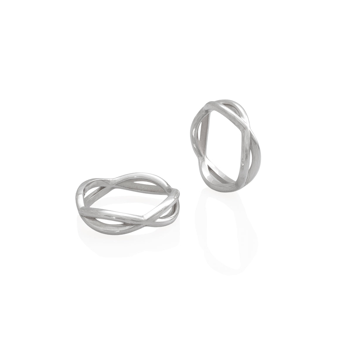 Argollas entrelazadas en plata 925 para hombre.