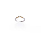 Anillo de matrimonio en plata 0.925 y oro amarillo 18k con diamante de 0.02 ct, vista frontal, alta joyería de autor hecha a mano en Colombia.