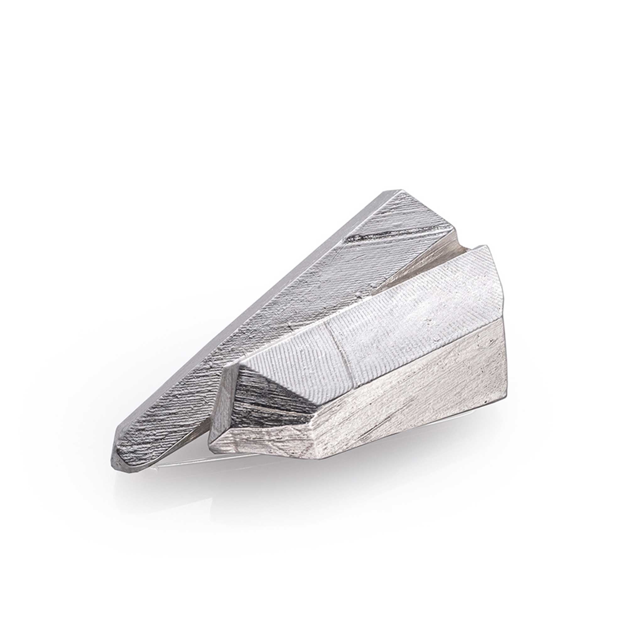 Broche réplica cuarzo A en plata 925, vista frontal. Joyería de autor, hecho en Colombia por Mariana Shuk.