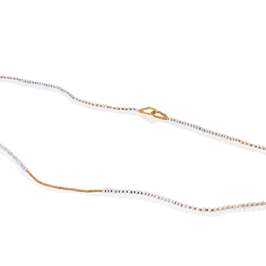 Collar piedra luna Rainbow con secuencia de hematita